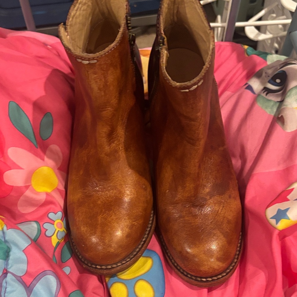 NWOT Bed Stu Brown Leather Ankle Boots